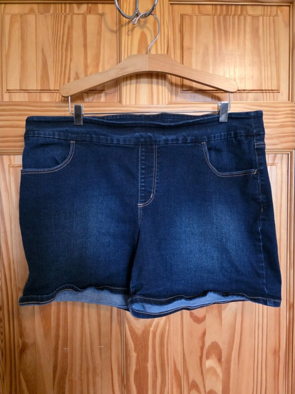 💙 98. Reitmans The Original Comfort Size 34 Denim Shorts